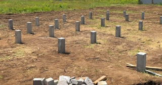 Фундамент на забивных жб сваях под ключ в Борзе - фундамент из забивных железобетонных свай цена от 3104 руб/м2